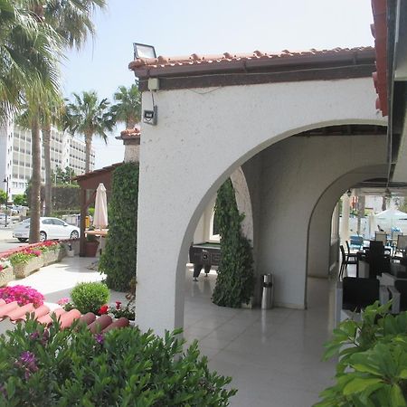 Tsialis Hotel Apartments Larnaca Exterior photo