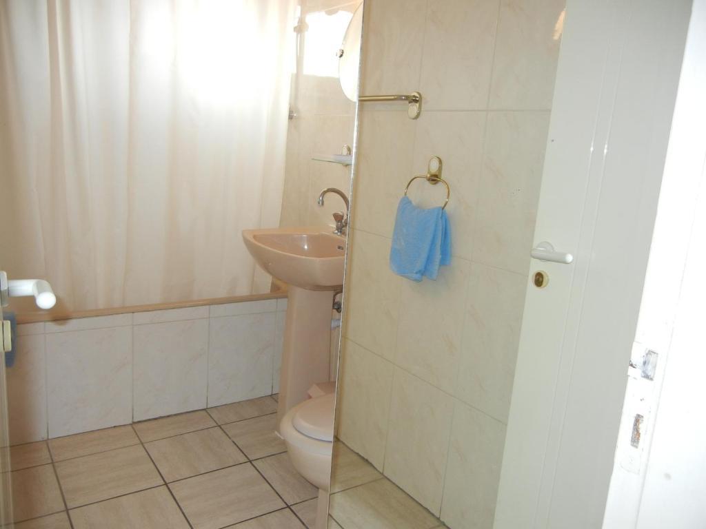 Tsialis Hotel Apartments Larnaca Room photo