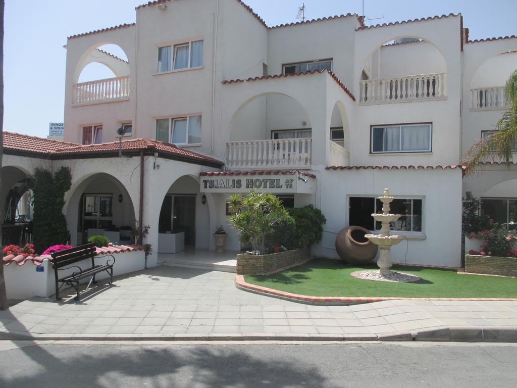 Tsialis Hotel Apartments Larnaca Exterior photo